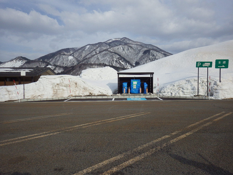 北陸自動車道小矢部川サービスエリア他2SA1PA　EV駐車マス舗装工事